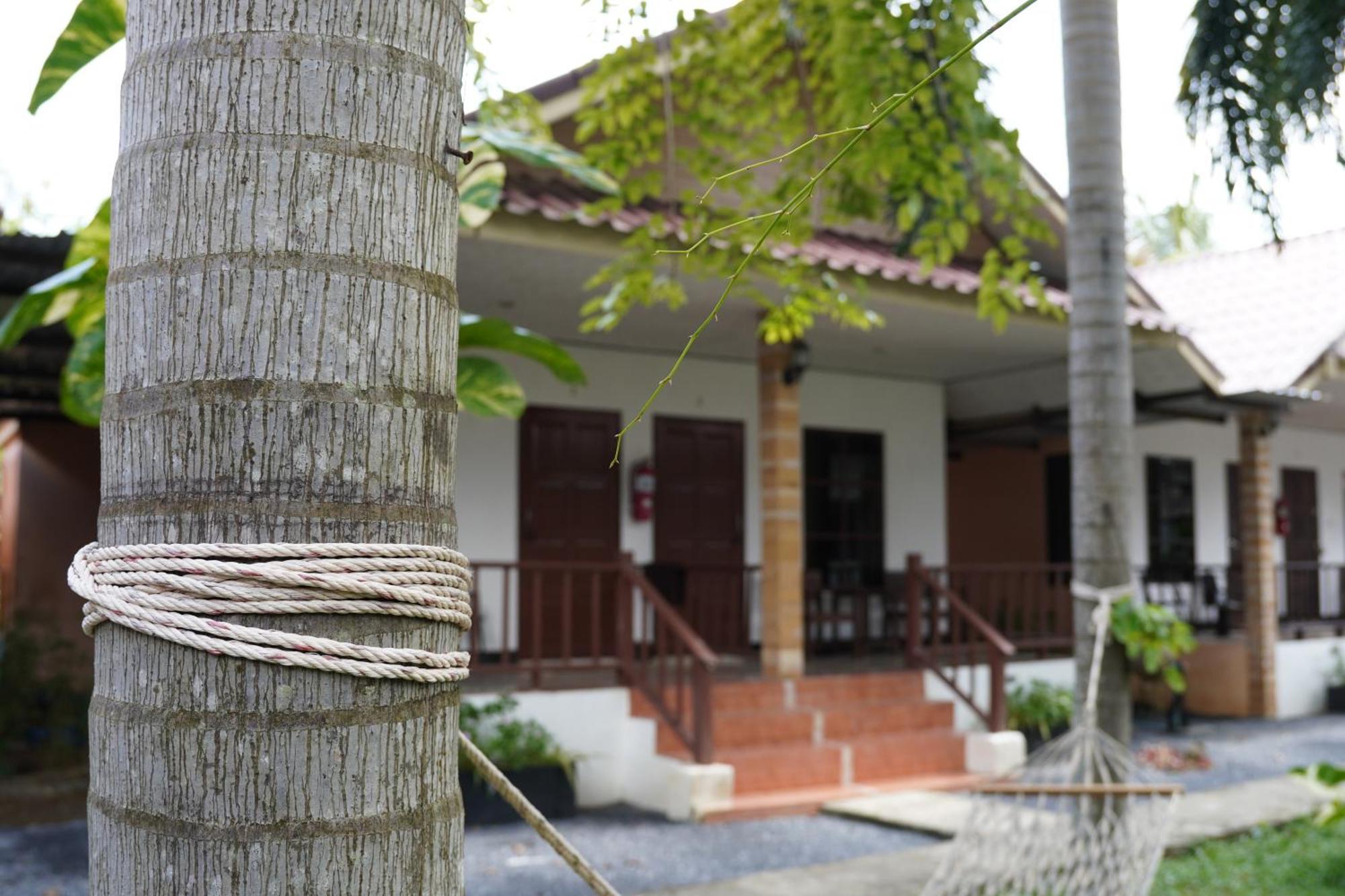 นารายา รีสอร์ต Hotel เกาะลันตา ภายนอก รูปภาพ